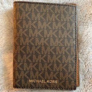 Michael Kors Wallet/Passport Holder